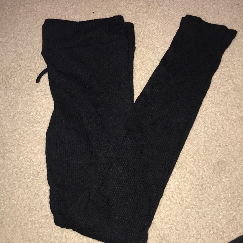 NEW WITH TAGS, FASHION NOVA LEGGINS!!!